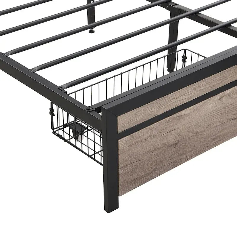 Lit plateforme en métal grand format avec tête de lit en bois et rangement sous le lit