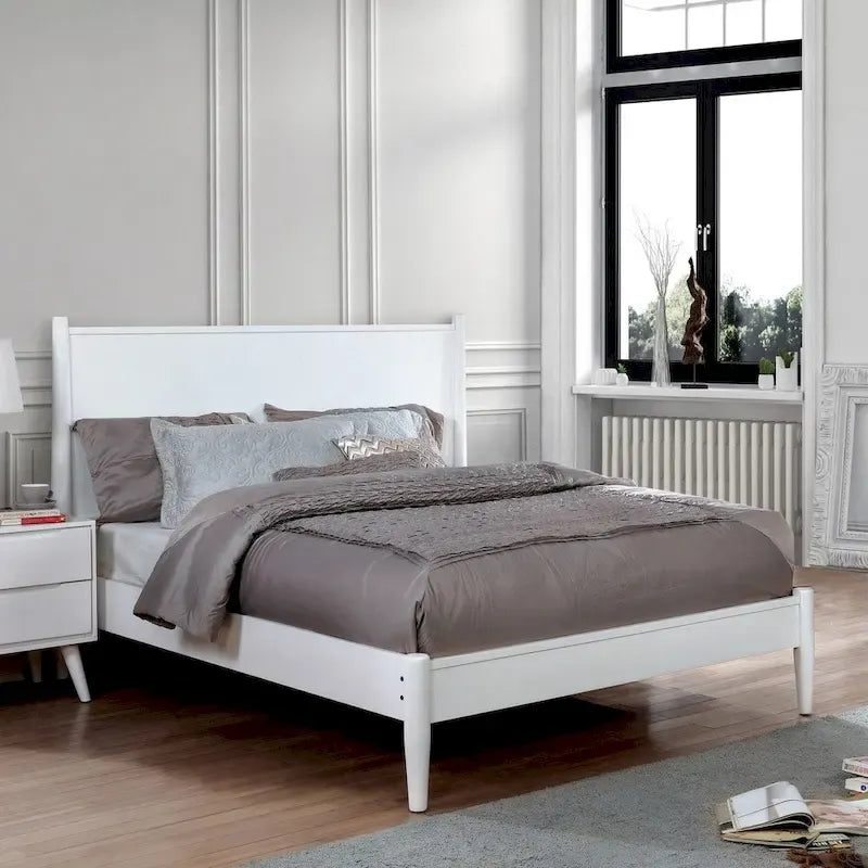 Lit plateforme Queen Size en bois style Mid-century moderne avec pieds fuselés